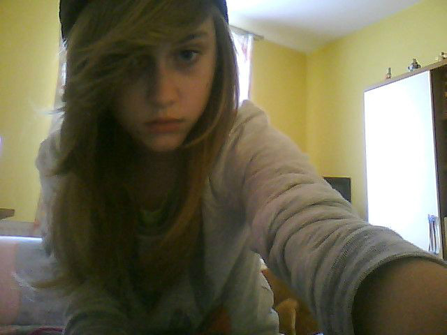 knjhgtffcv bn