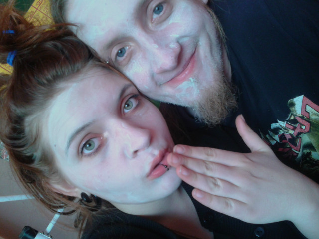 z maseczkami :D