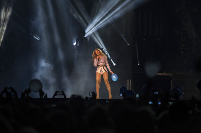 Queen B.