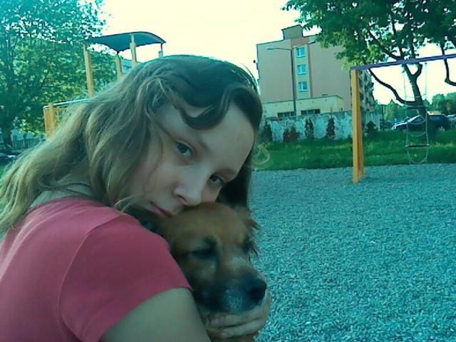 inna koleanka z jej psem azom 