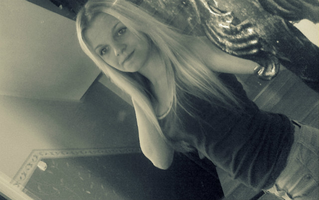 chujowo..