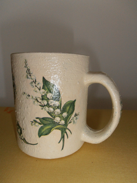 Kubek - motyw konwaliowy