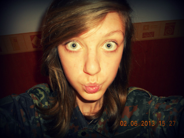 JGHJFDGNJDSV