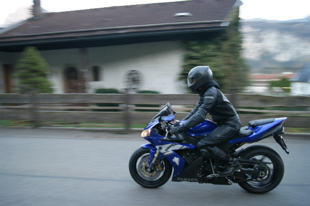 R1