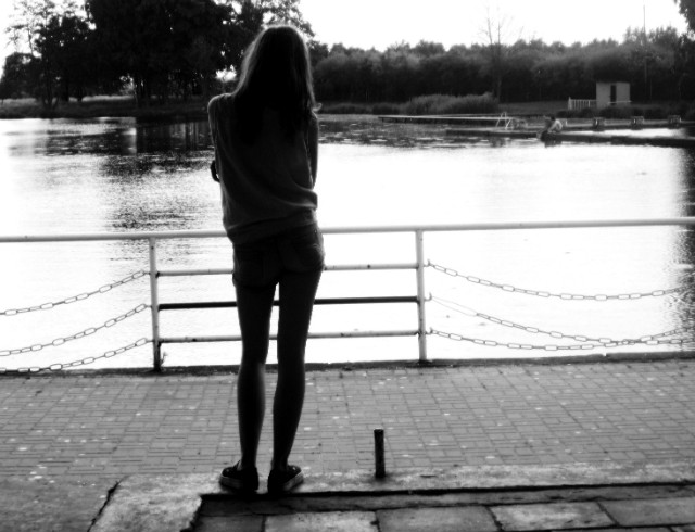 Zawsze samotna.