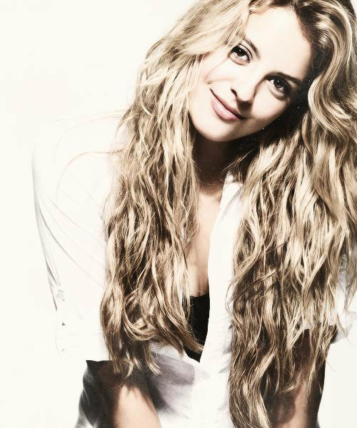 Gage Golightly.