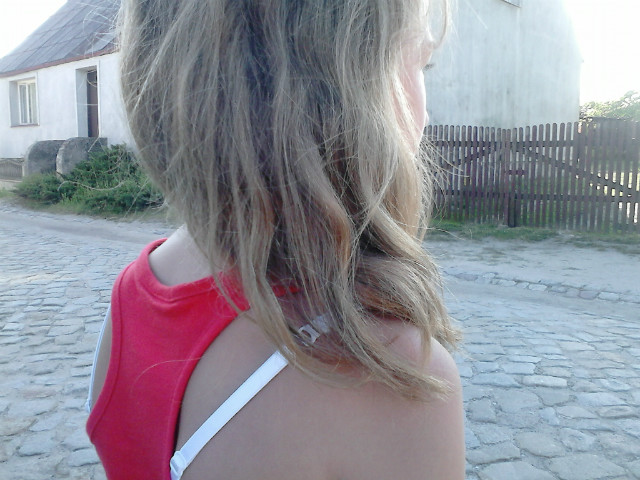 omom.