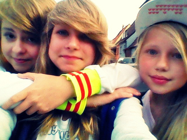 PRZYJACIEL ; - * 