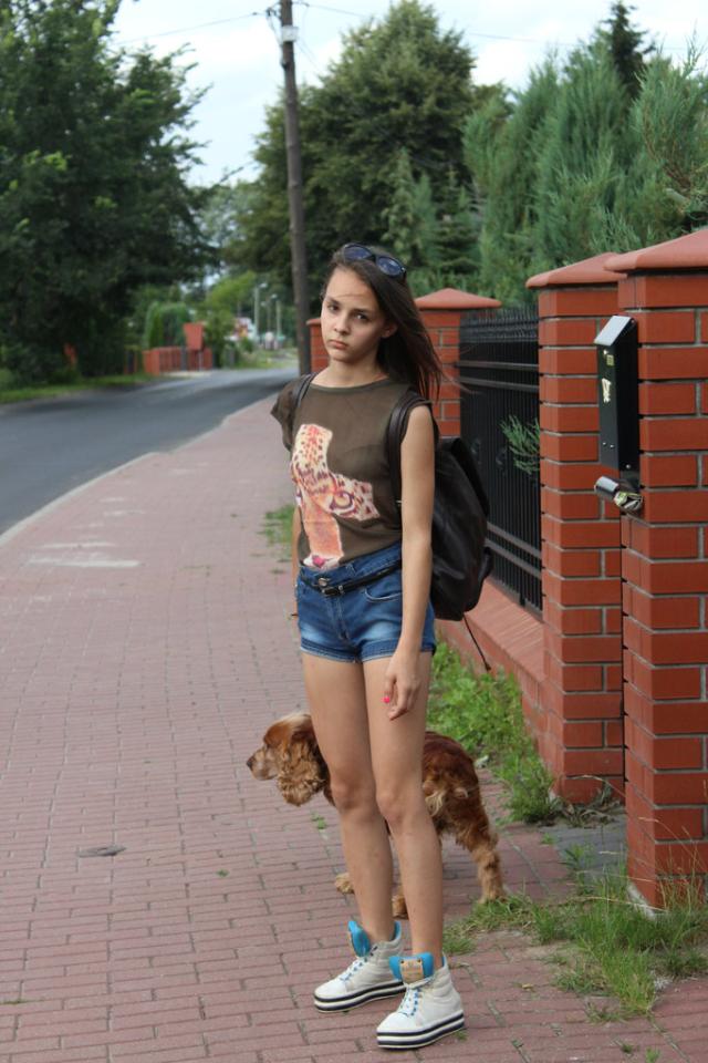 Szalony :&