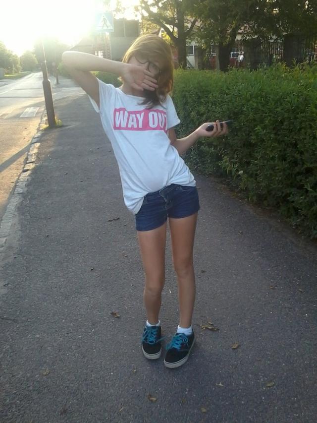 WAAAAMIK 