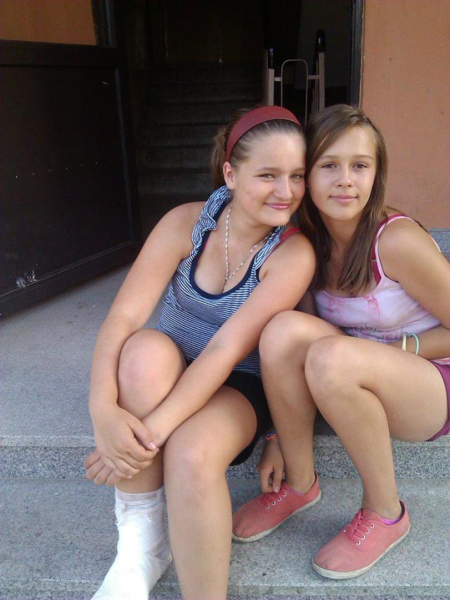noga w szynie :(