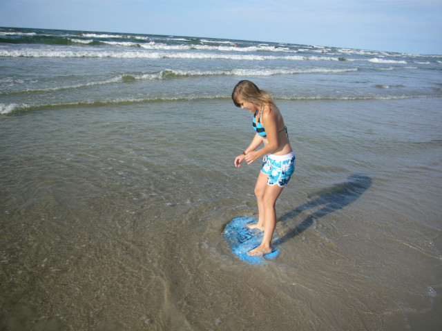 Korcia Surfer