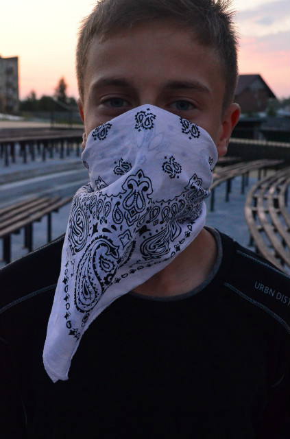 # Dwiebutelkiwdymuzykanafull