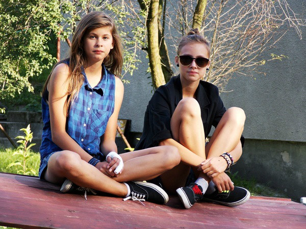 Z Paug < 3