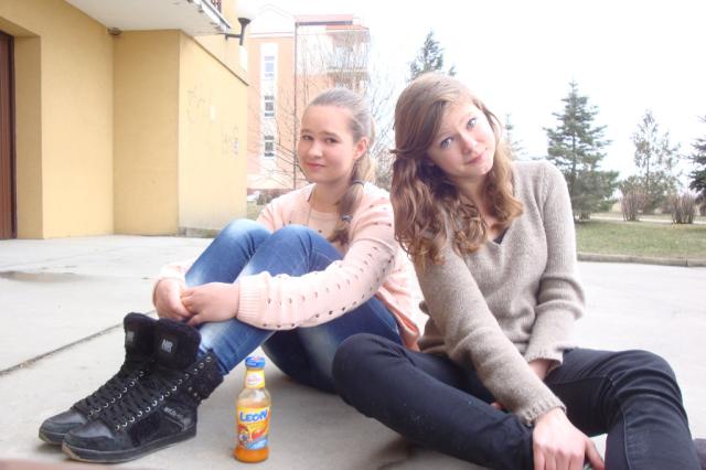 z Ag :>