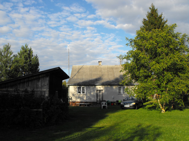5221' N 2258' E