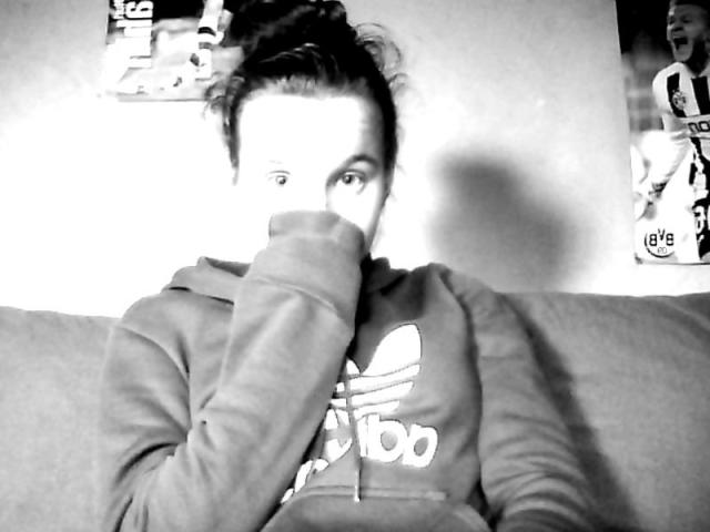 Samotno boli .. ;c Ale uczy ..