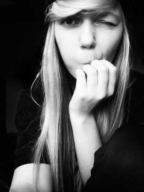 ocko ;** 