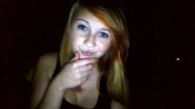 Stare, heheheh .___.