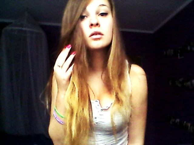 ILLEGALLOVE.