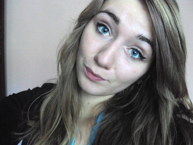 jhdsjheuui