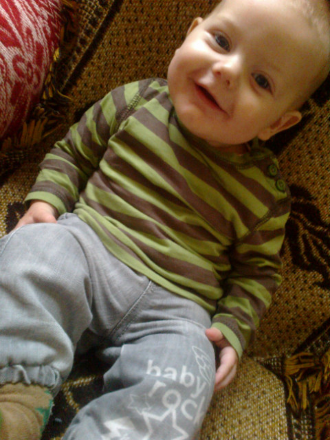 SyYynu:*