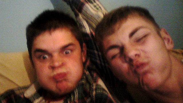 MORD W OCZACH!