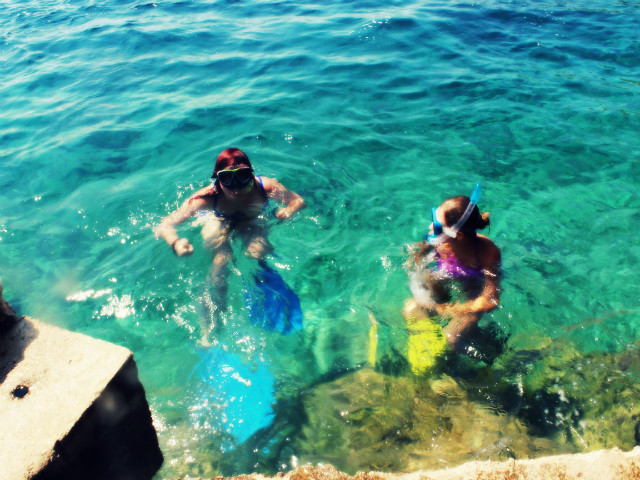 Holiday.. >.