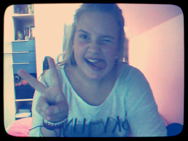 Hyhyyhhyyhyhy powracam :3