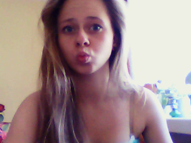 ':*'