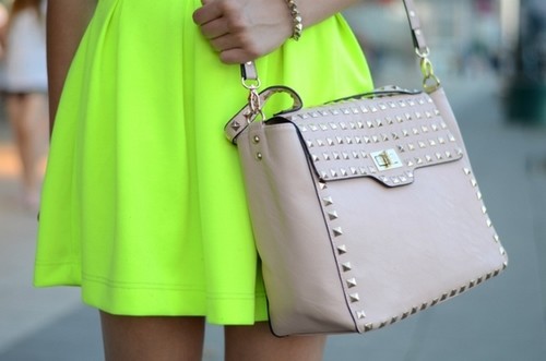 NEON