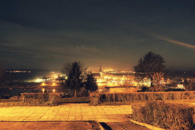 Noc miasto jest nasze