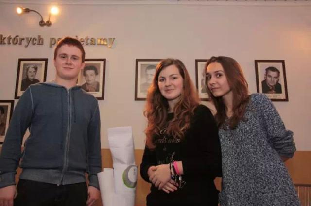gdzie, kiedy, z kim.