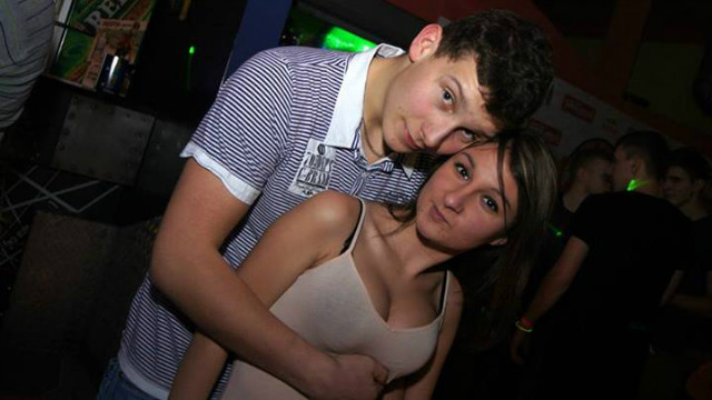 Kreska ;***
