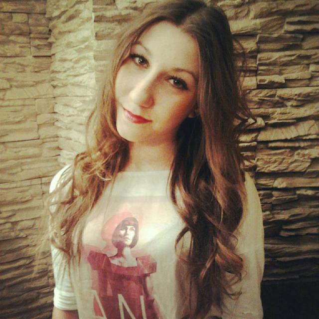 trzy.