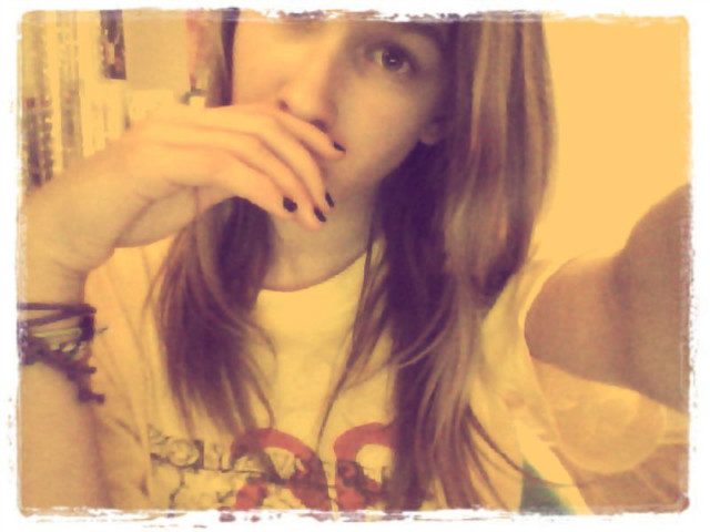 Hello  :3