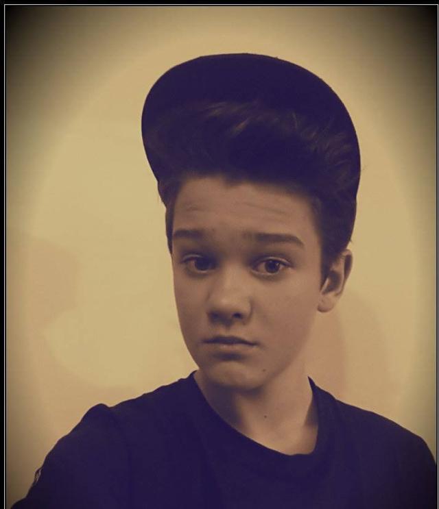 hello :D Follow me :3 