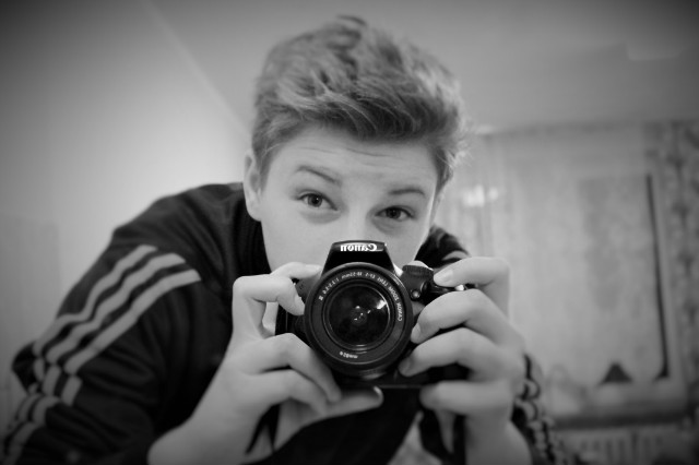 PHOTO.