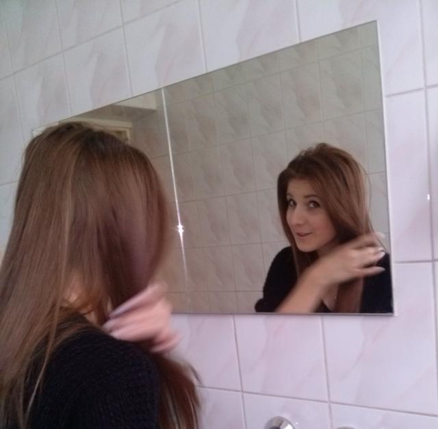 Cel -musz poprawi fryzur :)