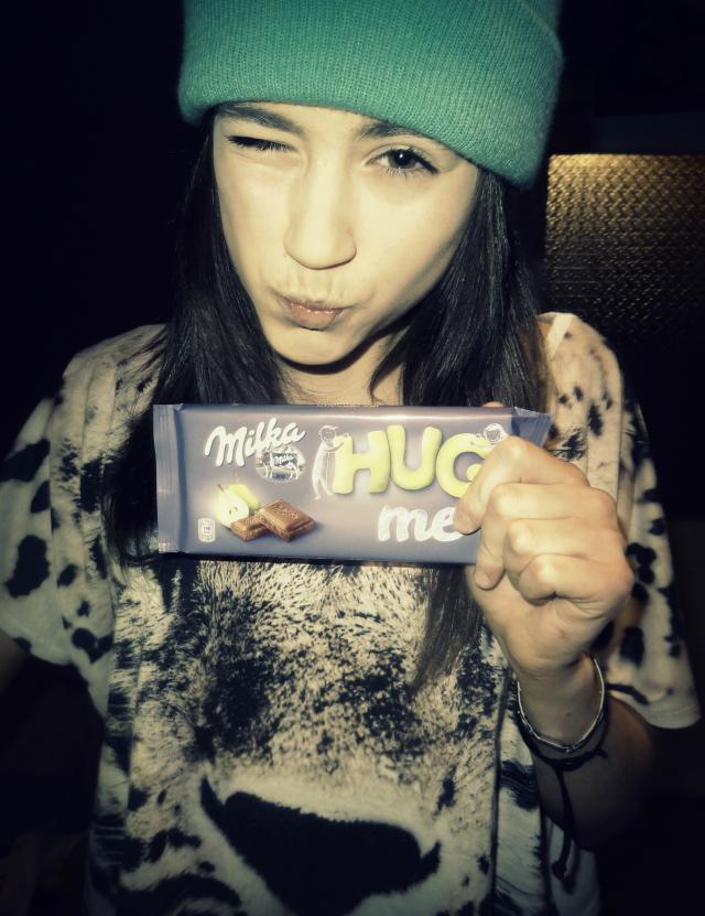 Huuug me?;**