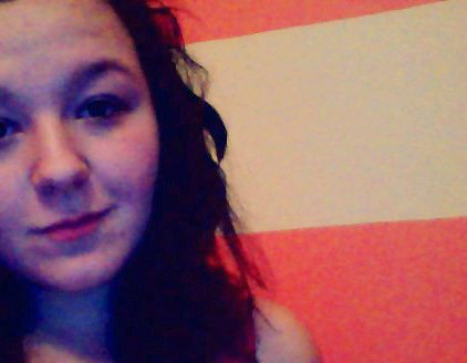 Samotna w tumie.