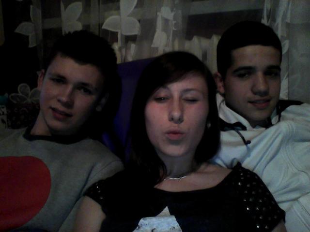 buuuziaaaczkiiii muaaaaahhh ;*