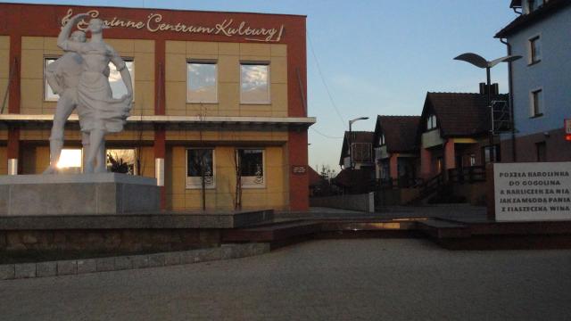 Karolinka w centrum Gogolin