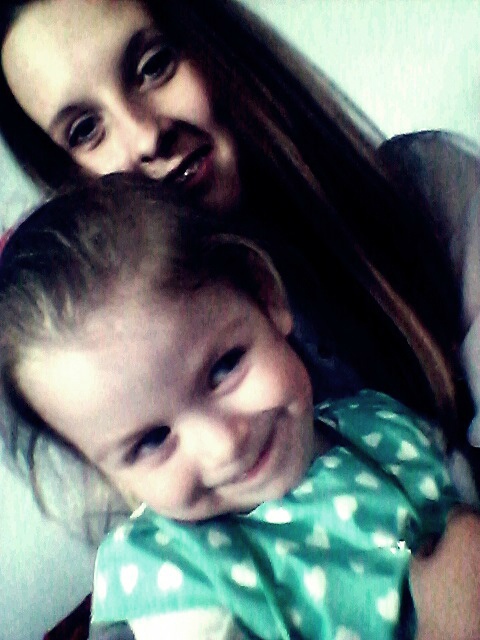 Mia ; *