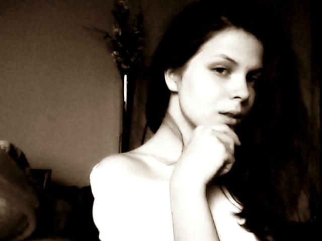 #022