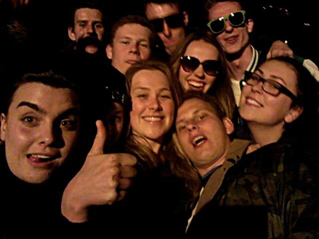 LET ME TAKE A SELFIE 