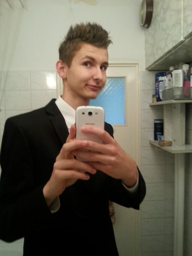 selfiesthree