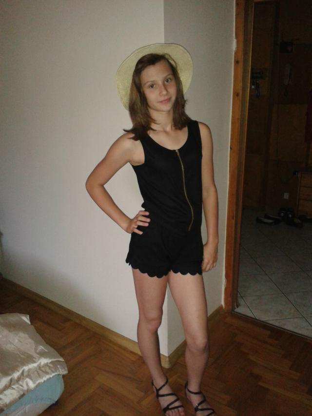 lubi si modnie ubiera