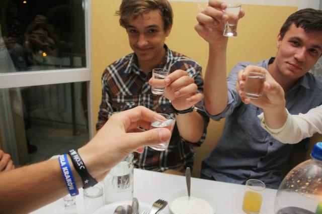 Salute :D