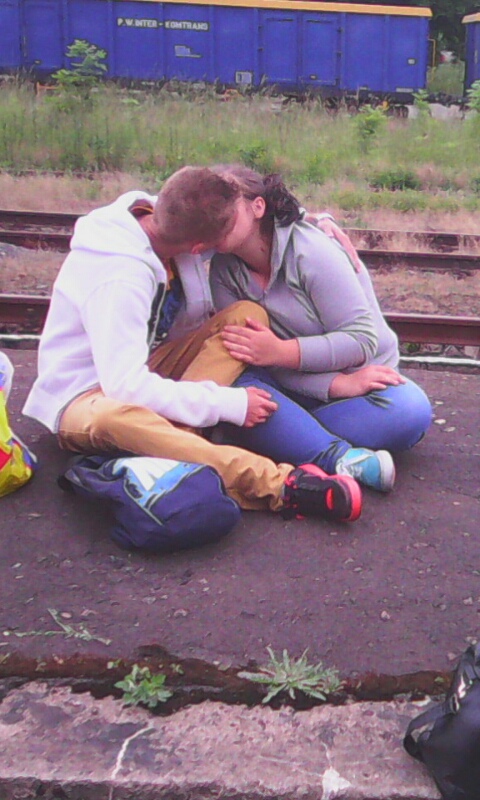 chuj z tym wszystkim. ave